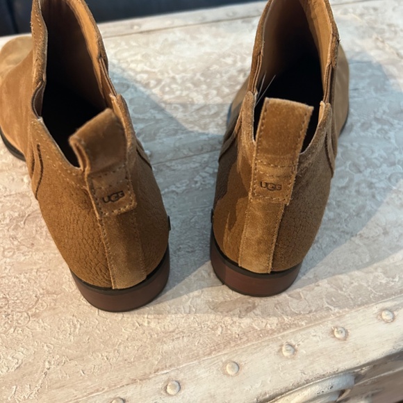 Uggs Chelsea bootie suede size 10 - Picture 10 of 10